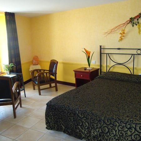 Hotel Le Grand Large Cancale Pokój zdjęcie